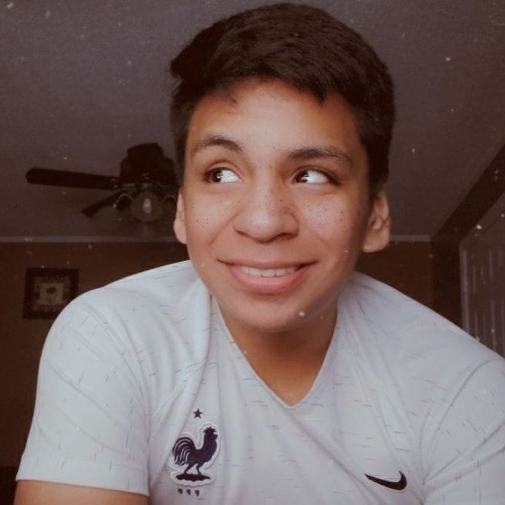 Meet your Posher, Isai